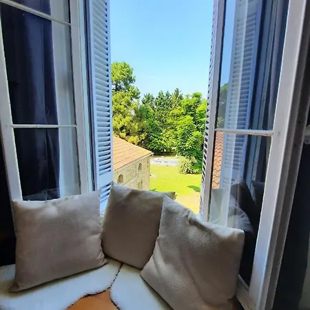 Chateau Tanesse De Tourny Holiday home Bayon