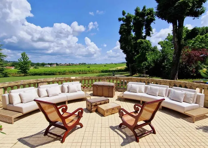 Chateau Tanesse De Tourny * Bayon