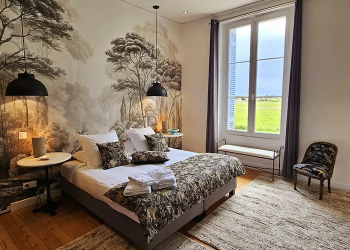 Chateau Tanesse De Tourny